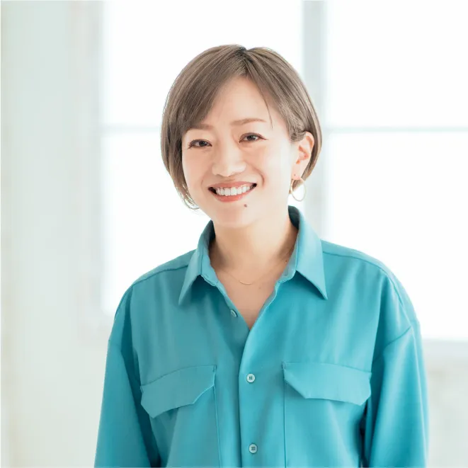 代表社員岡本真梨子の写真